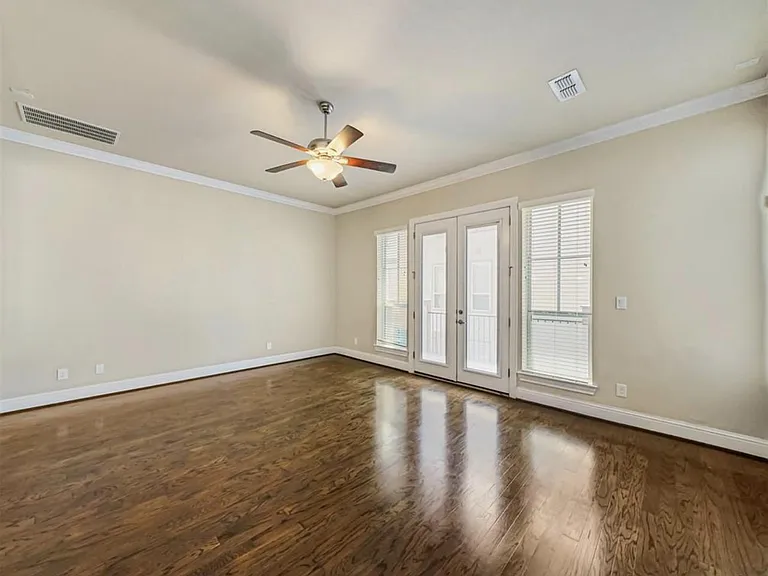 6005A Kansas St — Photo 16