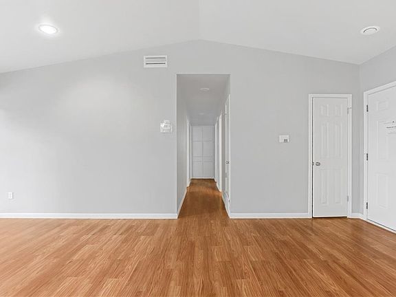 5th image of 434 Forrest Hill Ln