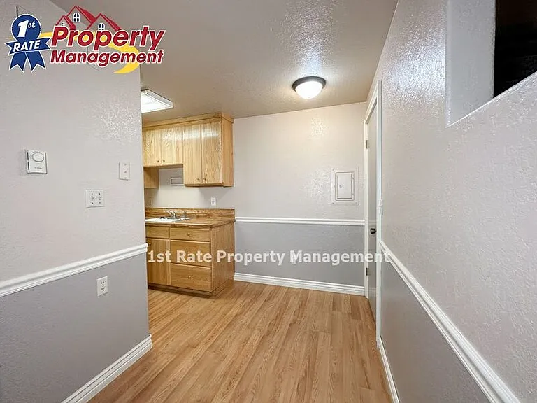 Bond Apartments — Photo 25