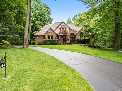 8944 Stonegate Dr, Clarkston, MI, 48348