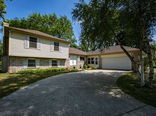 1512 Ash Dr E, Elkhart, IN 46514