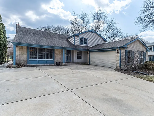 620 Pawnee Ln photo 1