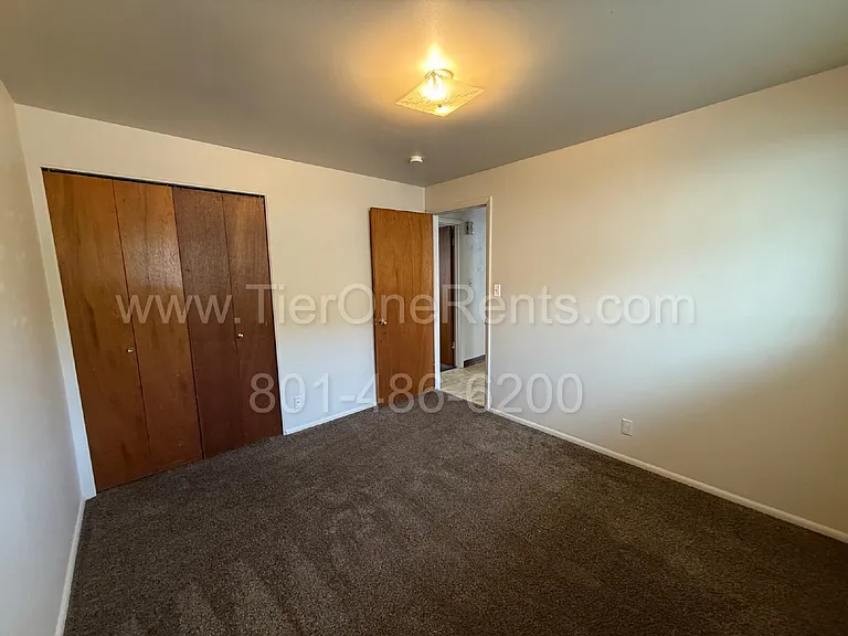 2936 S Adams St — Photo 10