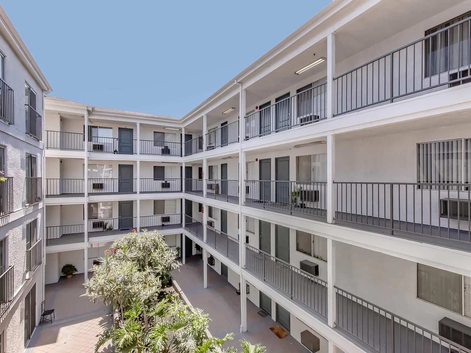 Bella Vista Senior Apartments — Photo 4