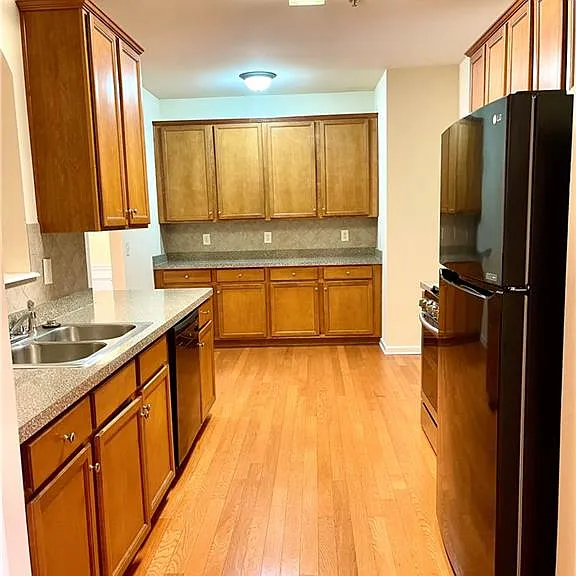 981 Brownstone Ln #17 — Photo 8