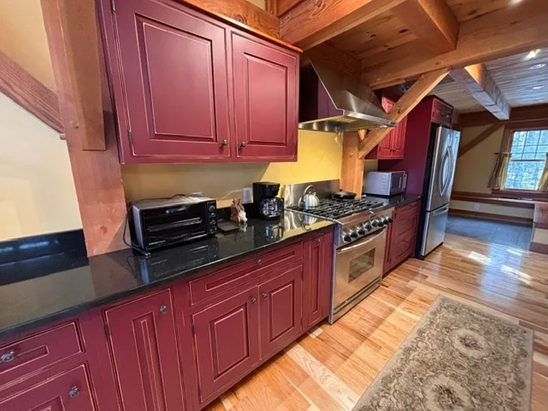 62 Heights Rd — Photo 16