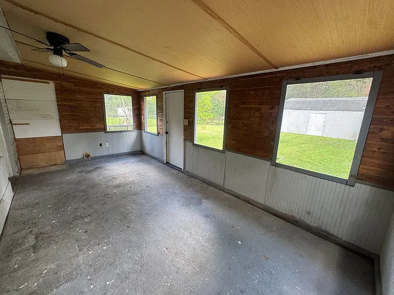 1143 Lakewood Dr — Photo 19