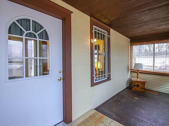 5th image of 864 Hazelwood St
