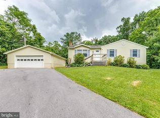 1 Stephanies Pl, Falling Waters, WV 25419