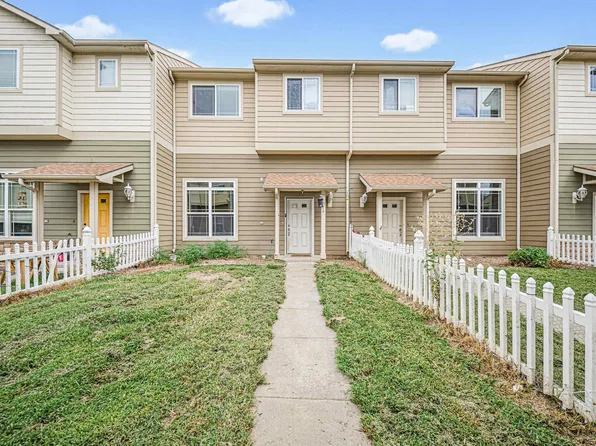 63 Fuller Cir, Junction City, KS 66441