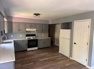 32 Spring St FLOOR 2, Seymour, CT 06483