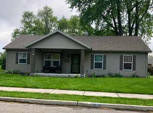 1534 Glenlake Dr, South Bend, IN 46614