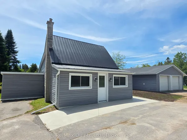 61 County Road 1 Rd, Prince Edward County, ON K0K 2T0