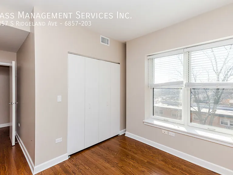 6857 S Ridgeland Ave #203 — Photo 4
