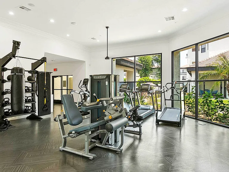 24/7 Fitness Center
