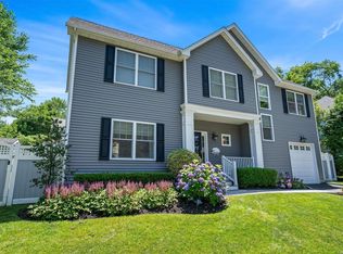 38 Gaines St, Huntington, NY 11743