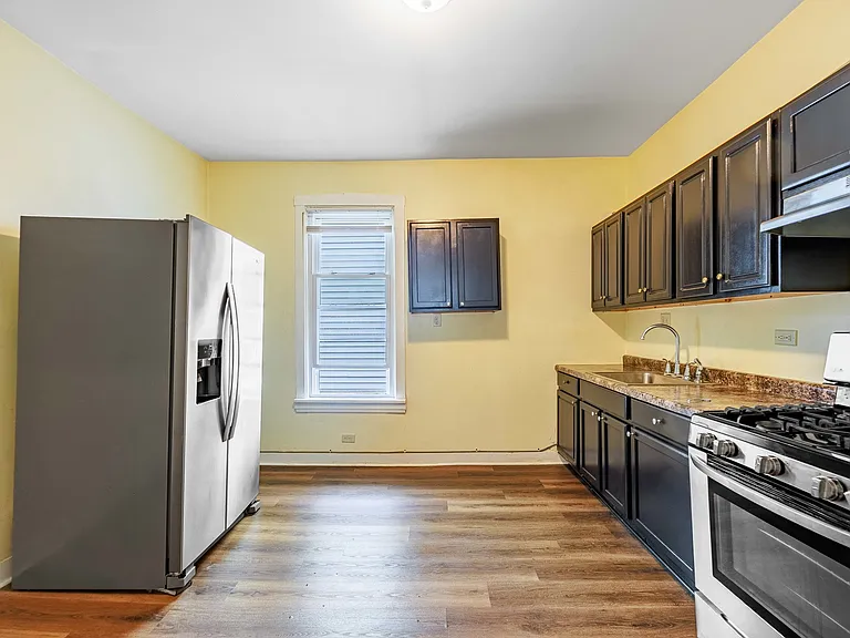 4847 W Potomac Ave #2 — Photo 12