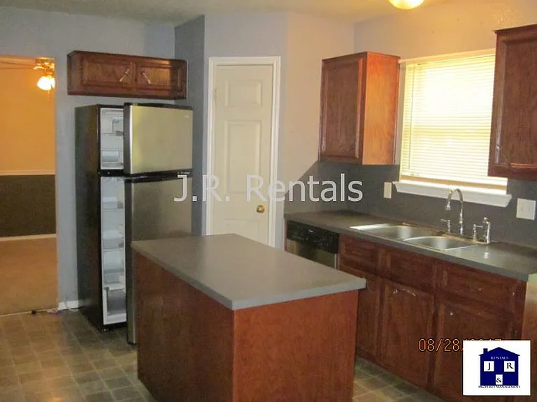 5510 Shawn Dr — Photo 94