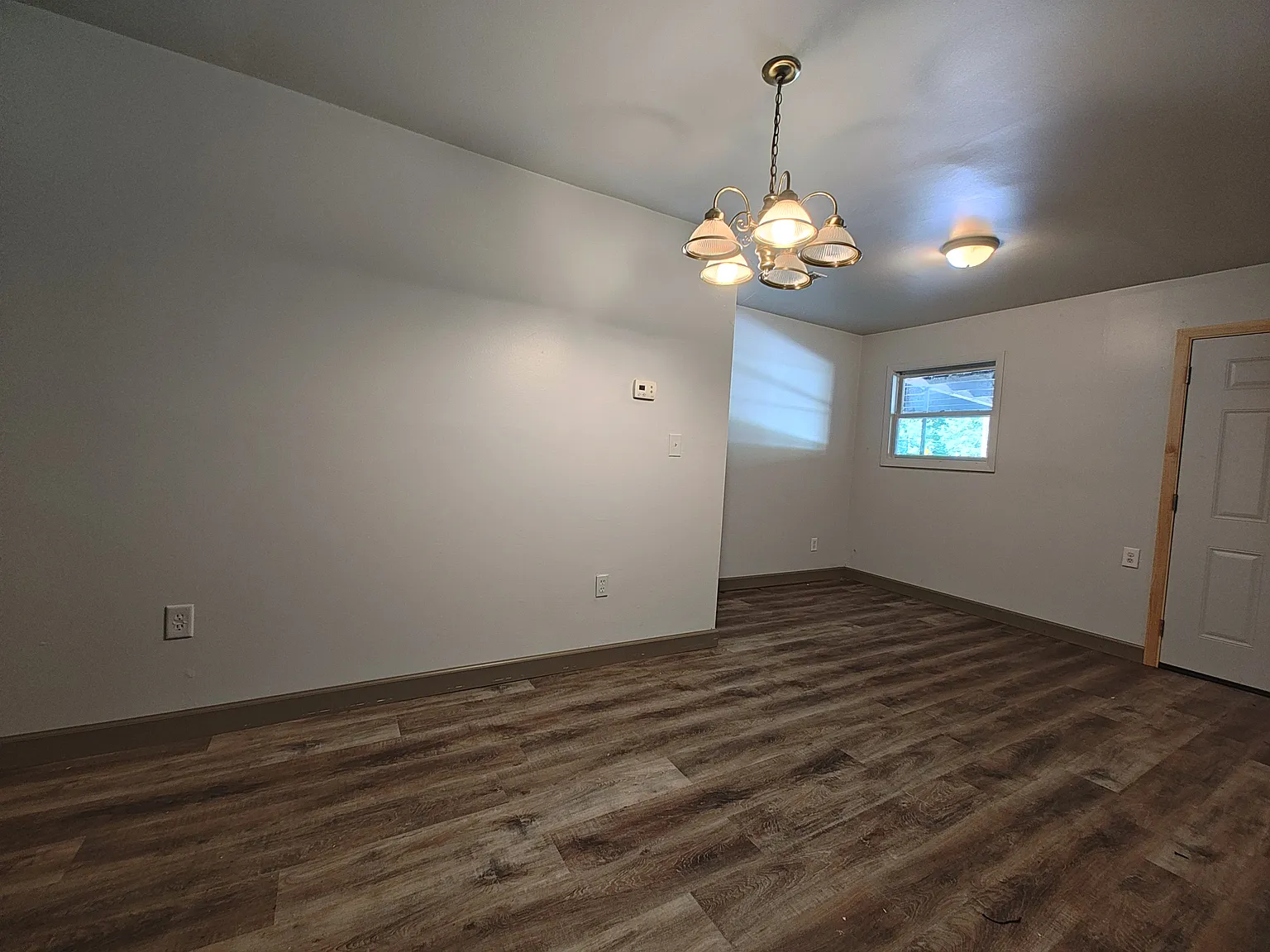 2 bed, 768 sqft, $1,000 — Photo 3