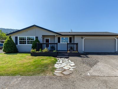 236 S 70th Pl, Springfield, OR, 97478