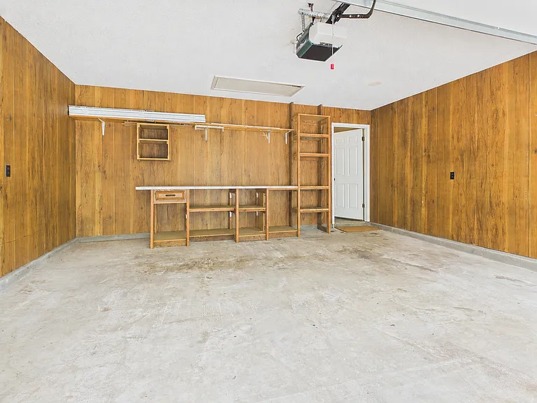 4409 Twisted Tree Dr — Photo 11