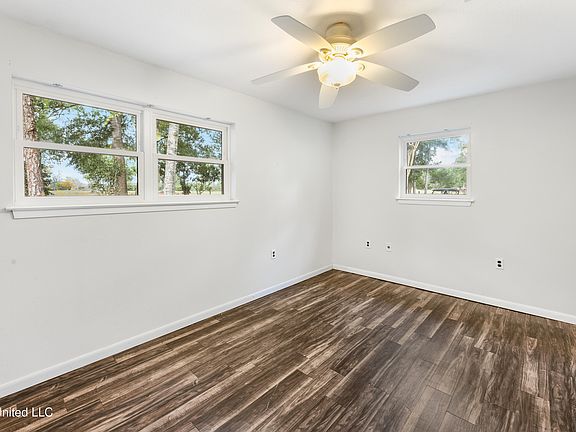 5th image of 13058 W Echo Dr