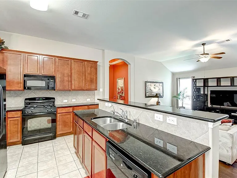 15506 Wedgewood Park — Photo 9