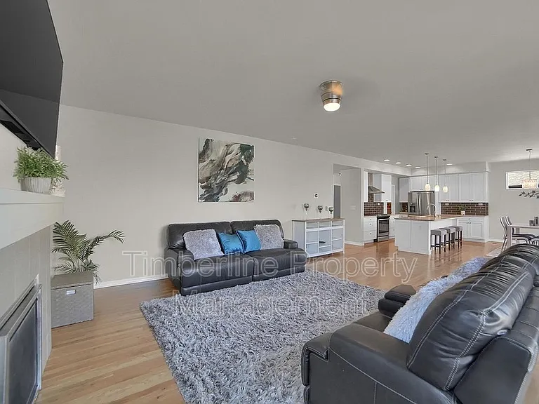 10056 Edgemont Ranch Ln — Photo 4