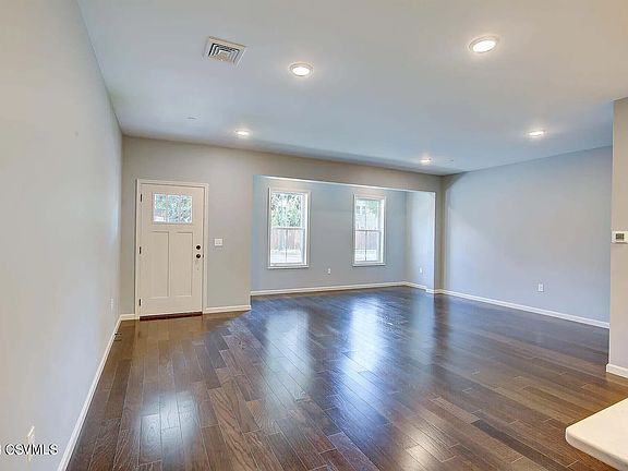 4th image of 216 Saint Anthony St