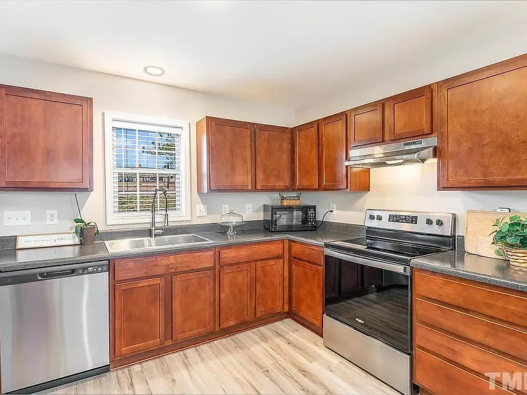2408 King Malcolm Ln — Photo 8