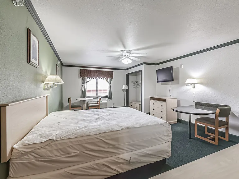 1025 Swanson St — Photo 87