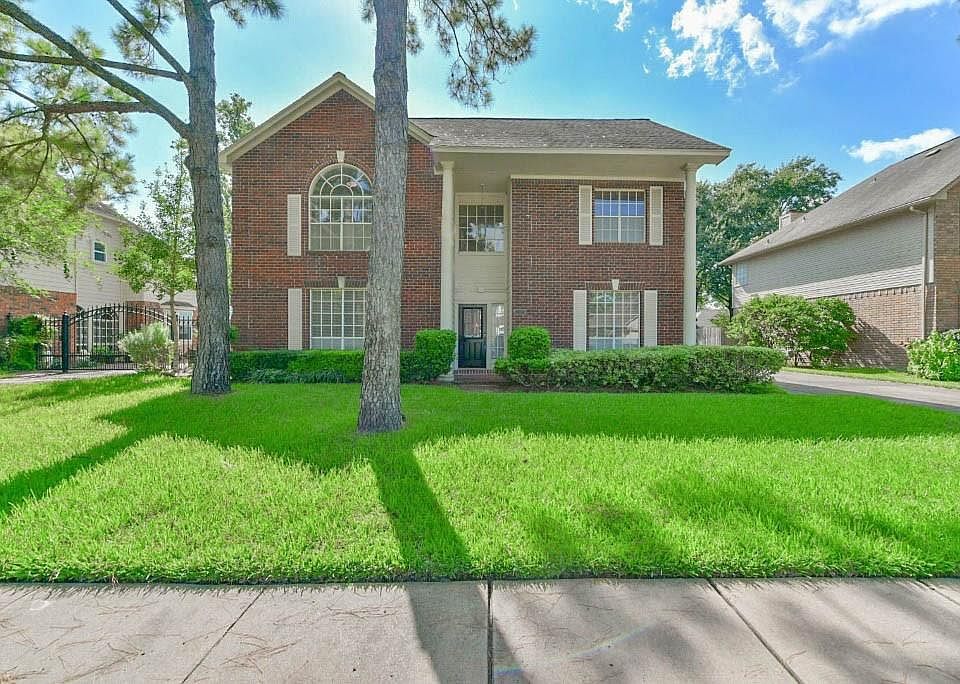 1st image of 15423 Evergreen Knoll Ln