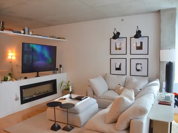 659 W Randolph St APT 517, Chicago, IL 60661