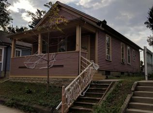 479 Park St, Elgin, IL