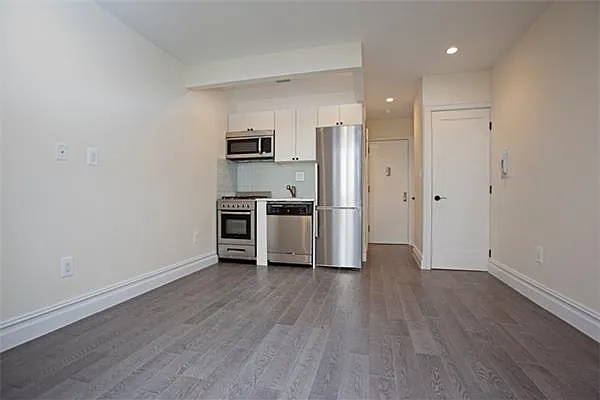 Rented by Platinum Properties | media 6