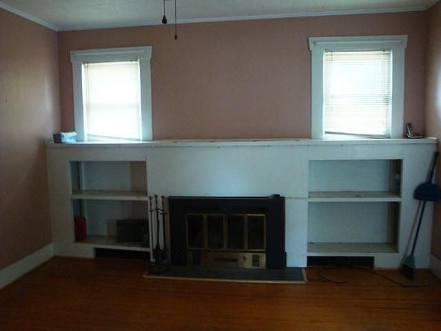 2nd image of 2319 Locust St