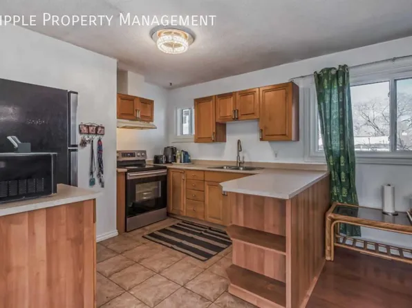 2402 50th St NE, Calgary, AB T1Y 1B7