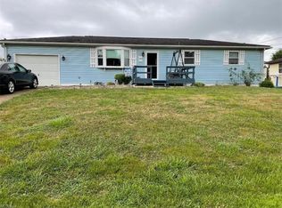 154 S Maple Dr, Mineral Wells, WV 26150