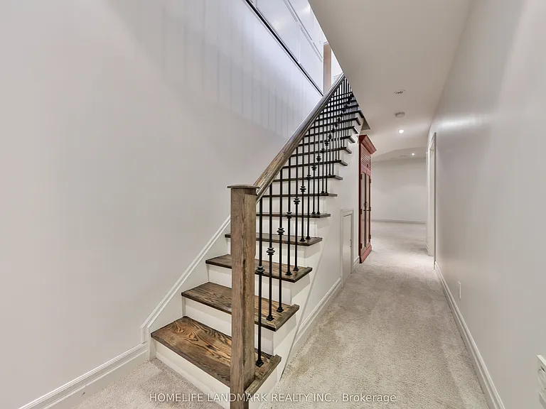 112 Kingsway Cres — Photo 27