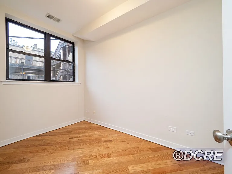 7613 N Bosworth Ave #2W — Photo 8