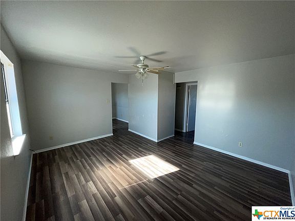 4th image of 207 North Dr