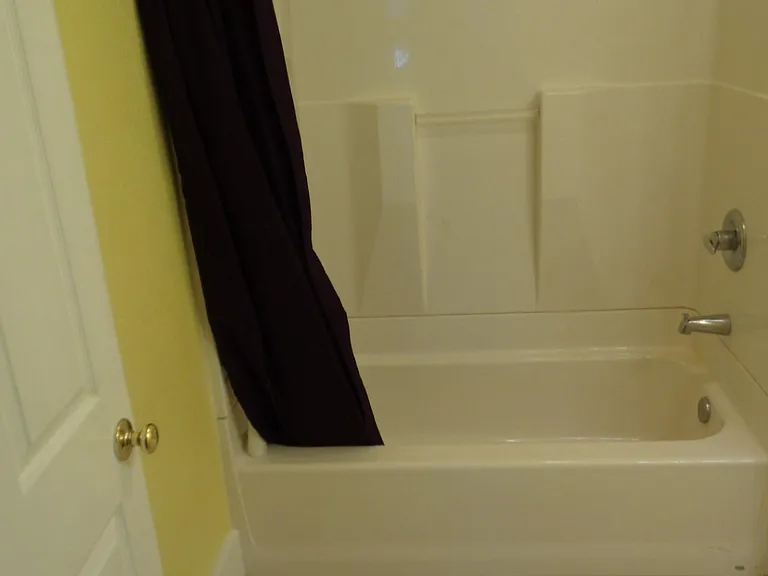 320 E Hickory St — Photo 11