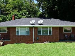 428 7th Ave SW, Hickory, NC 28602