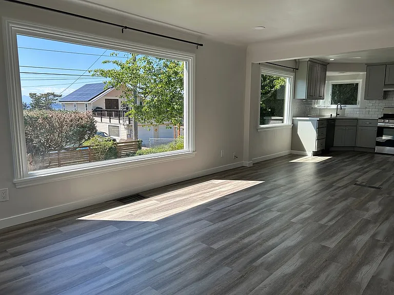 6023 35th Ave SW — Photo 2