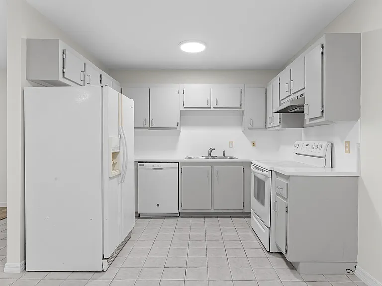 13868 York Ct #C — Photo 10
