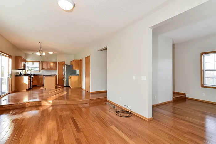 9290 Creek Way — Photo 3