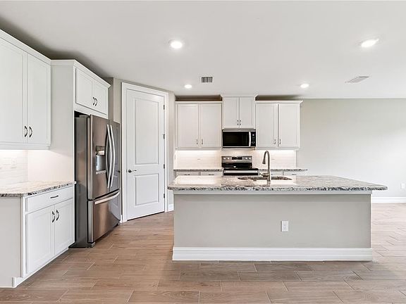 7th image of this home