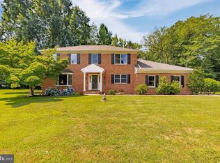 996 Deerfield Ln, Kennett Square, PA 19348