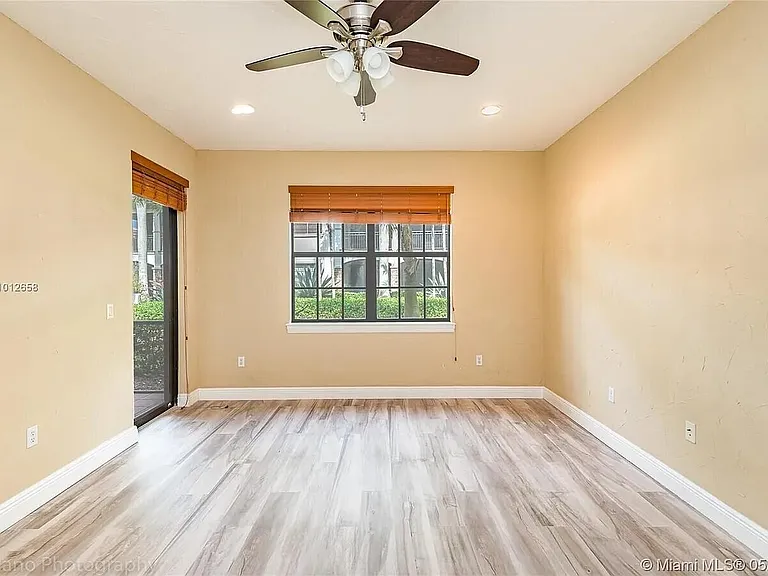 7551 Old Thyme Ct — Photo 10