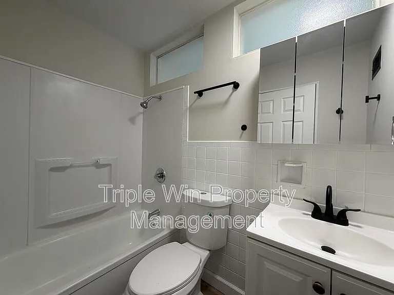 2257 Luxmore Dr — Photo 29